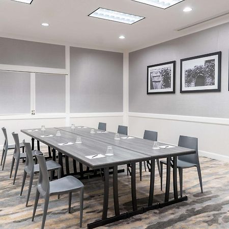 Hilton Alexandria Mark Center Екстер'єр фото