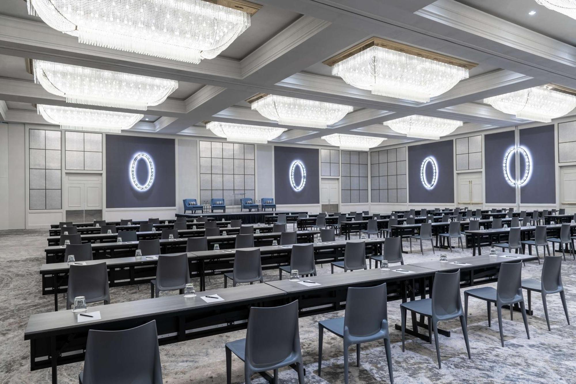 Hilton Alexandria Mark Center Екстер'єр фото