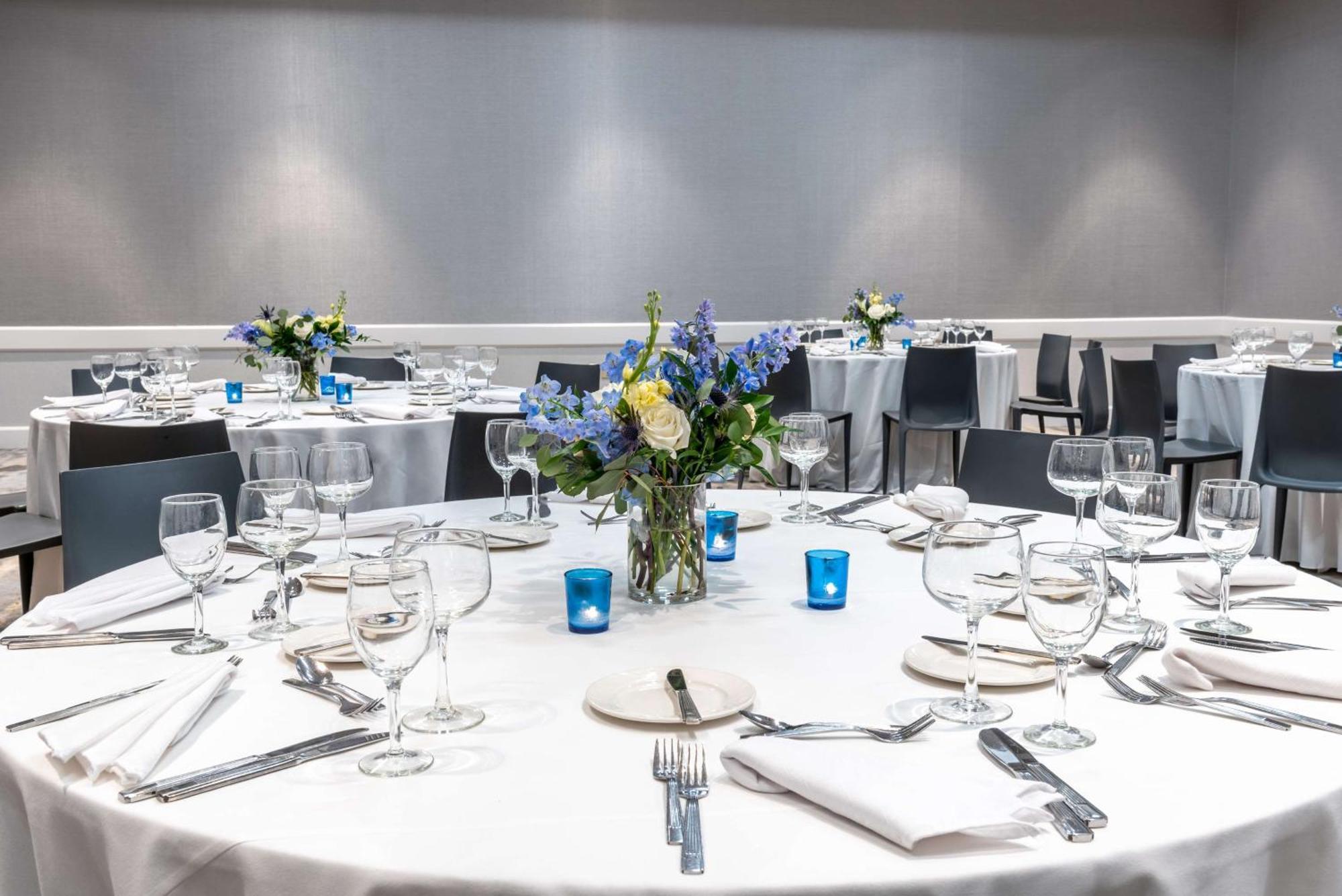 Hilton Alexandria Mark Center Екстер'єр фото