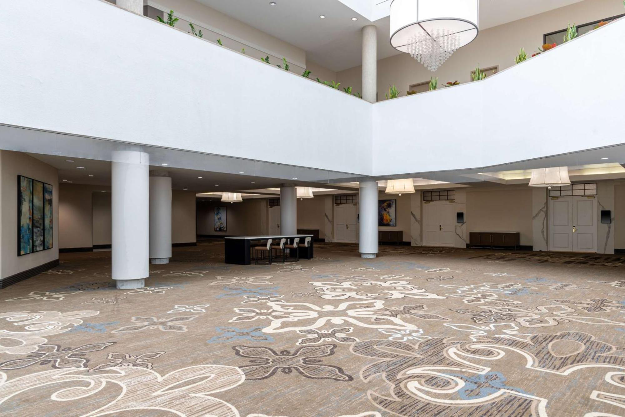 Hilton Alexandria Mark Center Екстер'єр фото