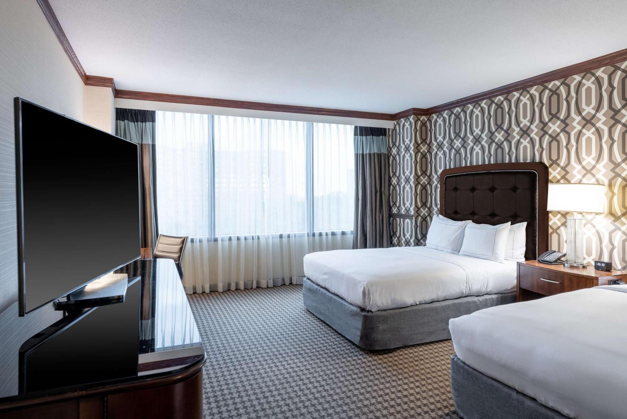 Hilton Alexandria Mark Center Екстер'єр фото