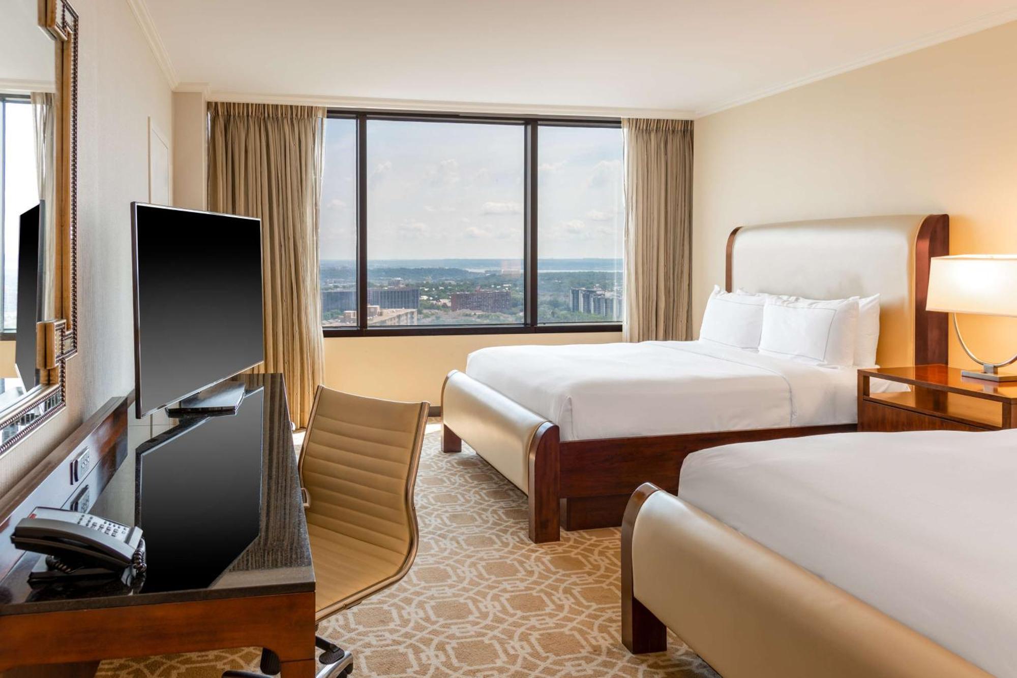 Hilton Alexandria Mark Center Екстер'єр фото