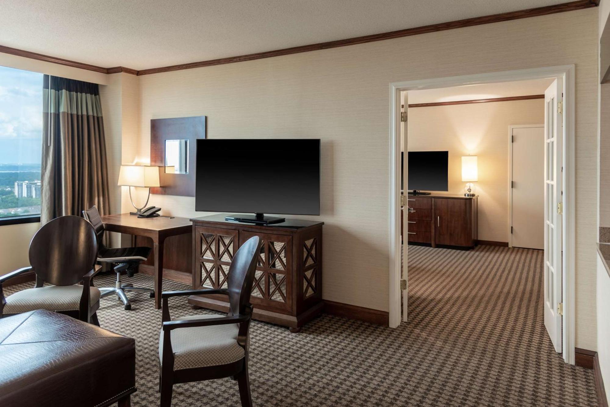 Hilton Alexandria Mark Center Екстер'єр фото