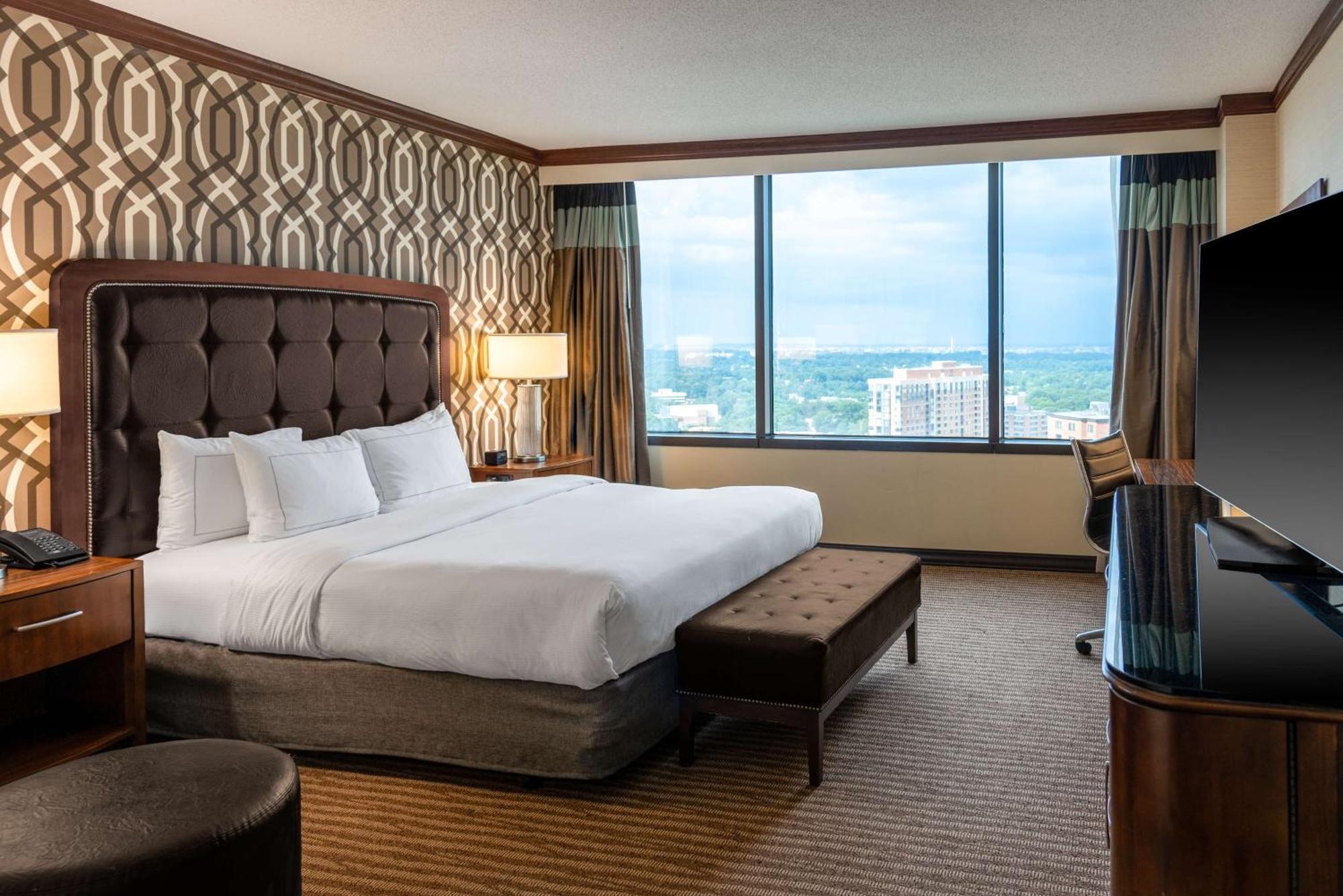 Hilton Alexandria Mark Center Екстер'єр фото