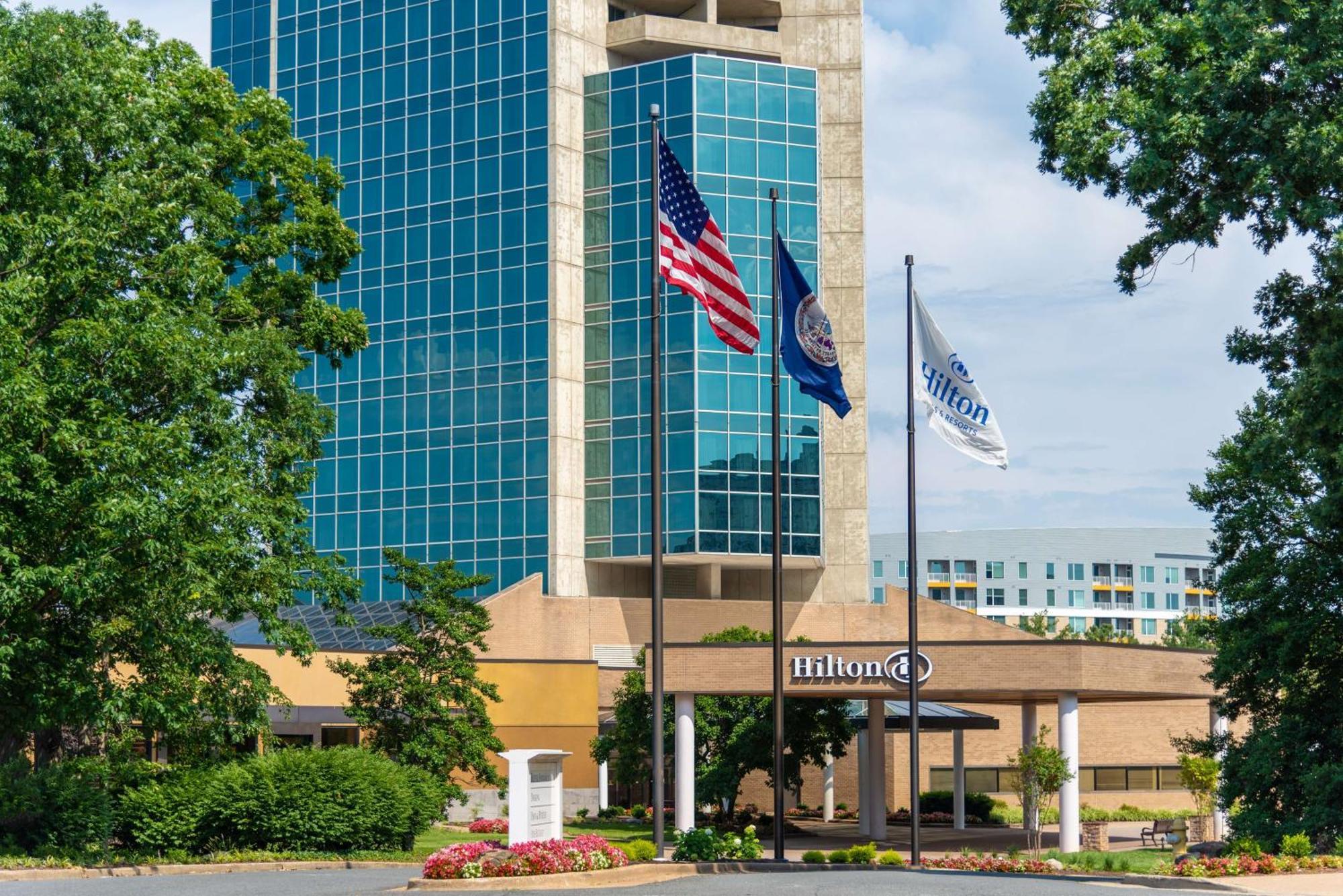 Hilton Alexandria Mark Center Екстер'єр фото